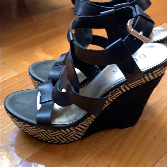 Sandals - Picture 2 of 7